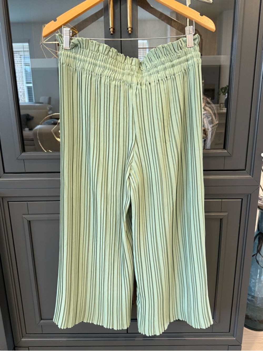 Rachel Zoe Pleated Wide-Leg Pants in Sage - Picture 3 of 4